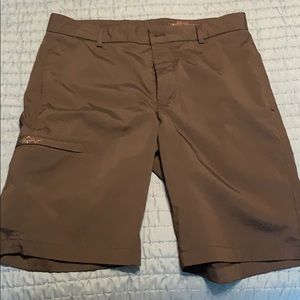 Greg Norman Golf Shorts-Size 32